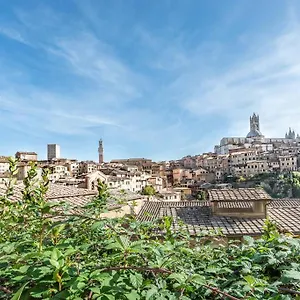 Horse Nel Centro Di Appartamento Siena